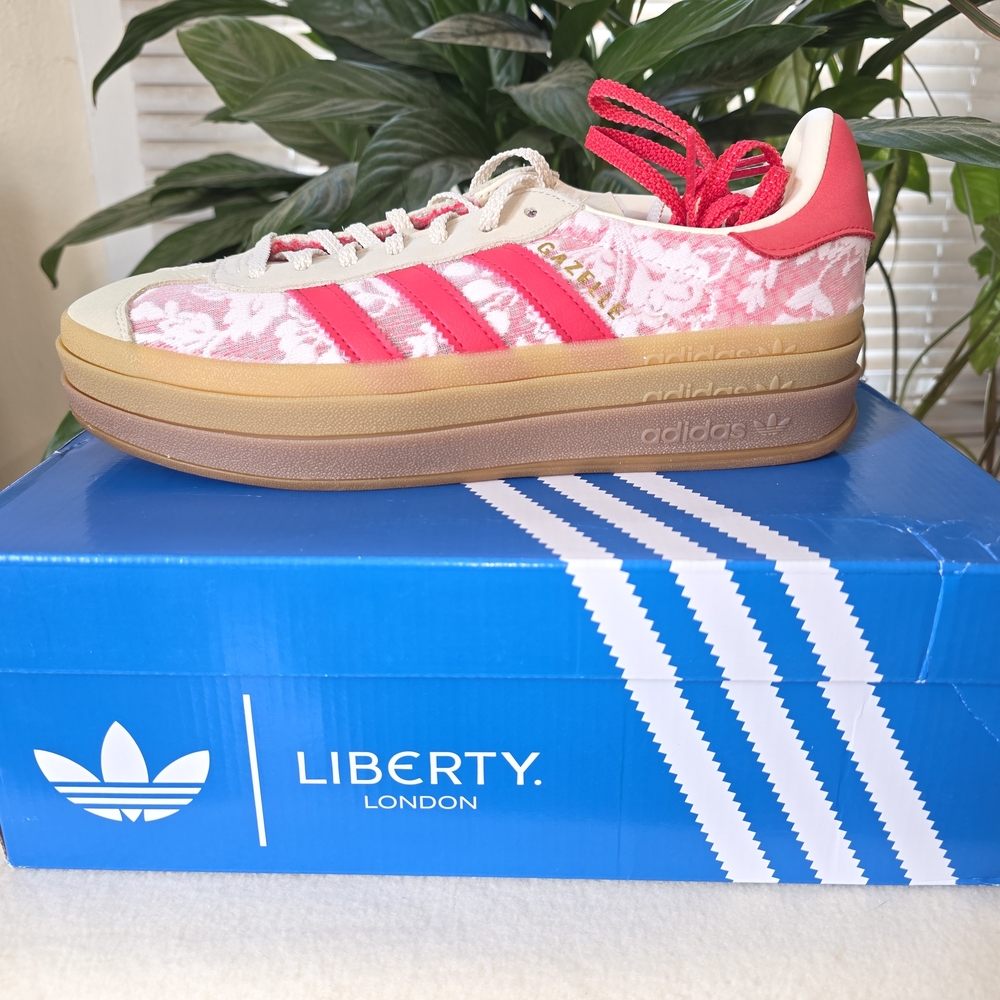 🌟🌟 Adidas Liberty London Women's Floral Pink Sneakers 🌟🌟